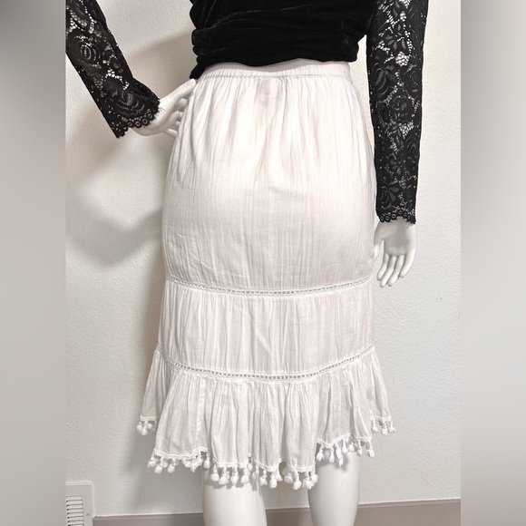 Dresses & Skirts - White Cotton Skirt